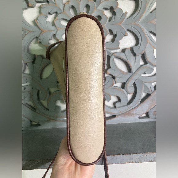 Vera Pelle Leather Asymmetrical Purse - Picture 10 of 12